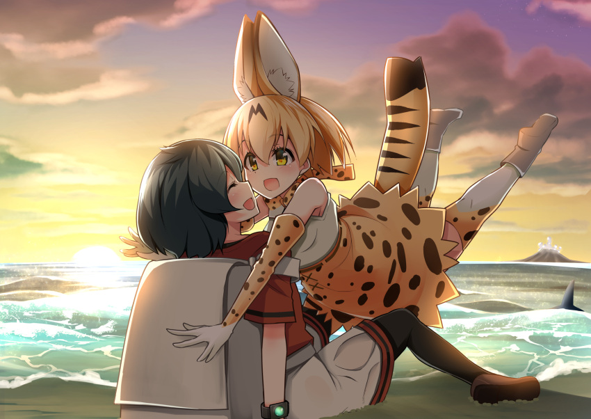 2girls animal_ears backpack bag bare_shoulders beach black_hair black_legwear blonde_hair closed_eyes clouds commentary_request elbow_gloves gloves hair_between_eyes highres kaban keigen_hichou kemono_friends multiple_girls no_hat no_headwear ocean open_mouth outdoors pantyhose red_shirt sand serval_(kemono_friends) serval_ears serval_print serval_tail shirt shoes short_hair short_sleeves shorts skirt sky sleeveless smile tail water