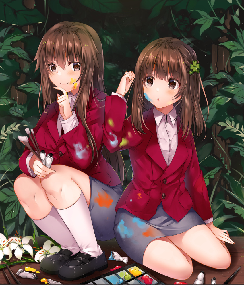 2girls brown_eyes brown_hair duji_amo highres long_hair multiple_girls original paint_on_clothes paint_on_face paintbrush