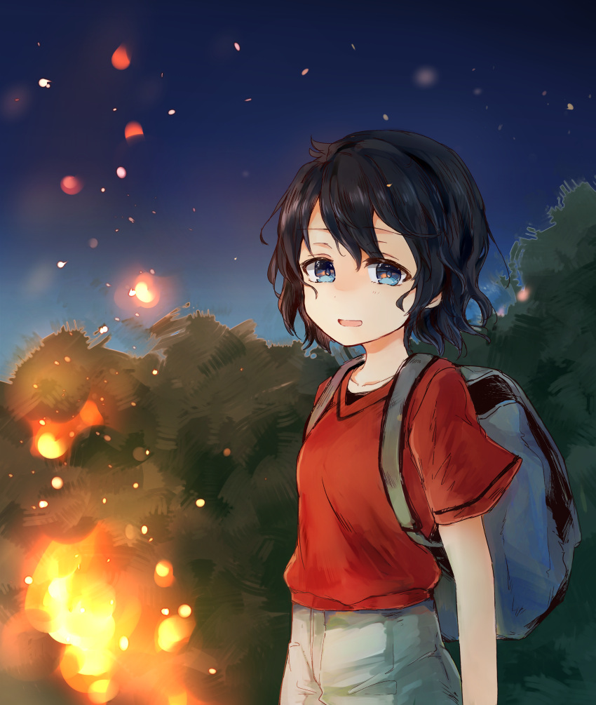 1girl :d absurdres backpack bag black_hair blue_eyes collarbone cowboy_shot dot_nose eyebrows_visible_through_hair fire from_side highres hinamori kaban kemono_friends looking_at_viewer no_hat no_headwear open_mouth outdoors red_shirt shirt short_hair short_sleeves shorts sky smile solo spoilers tareme tree wavy_hair wind