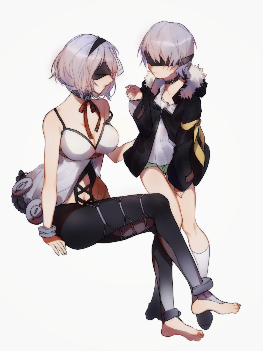1boy 1girl absurdres accessories androgynous android anklet barefoot blindfold breasts choker cleavage closers collarbone cosplay feet full_body fur_trim highres invisible_chair jewelry kneehighs large_breasts levia_(closers) levia_(closers)_(cosplay) lips mistilteinn_(closers) mistilteinn_(closers)_(cosplay) navel nier_(series) nier_automata open_mouth shii_(luochen_xi) short_hair short_shorts shorts sitting sleeveless white_background white_hair yorha_no._2_type_b yorha_no._9_type_s