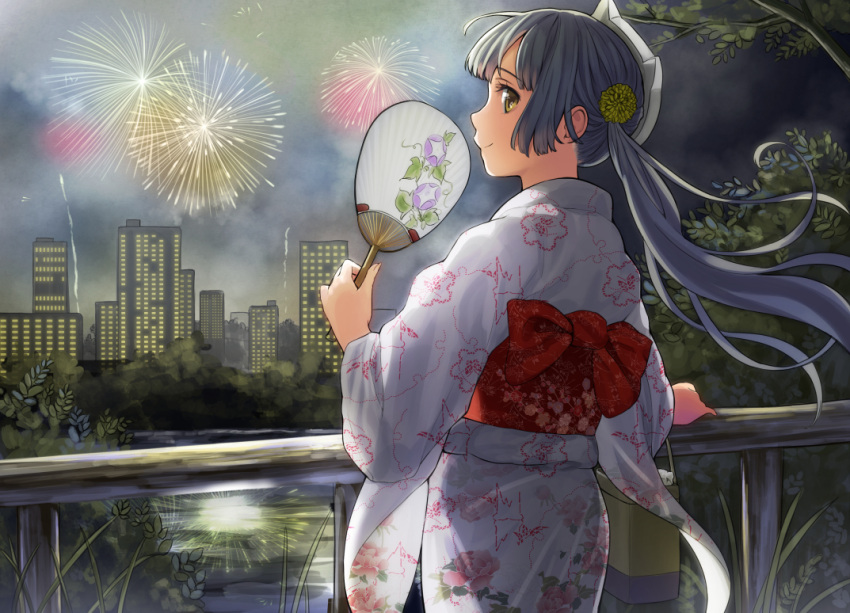 1girl arm_support bag blue_hair brown_eyes city city_lights dark fan fireworks floral_print flower fox_mask from_behind hair_flower hair_ornament handbag japanese_clothes kimono looking_at_viewer looking_back looking_to_the_side mask mask_on_head night obi original paper_fan ponytail profile railing reflection river sash sky smile solo tree twintails uchiwa water wind yoropa yukata