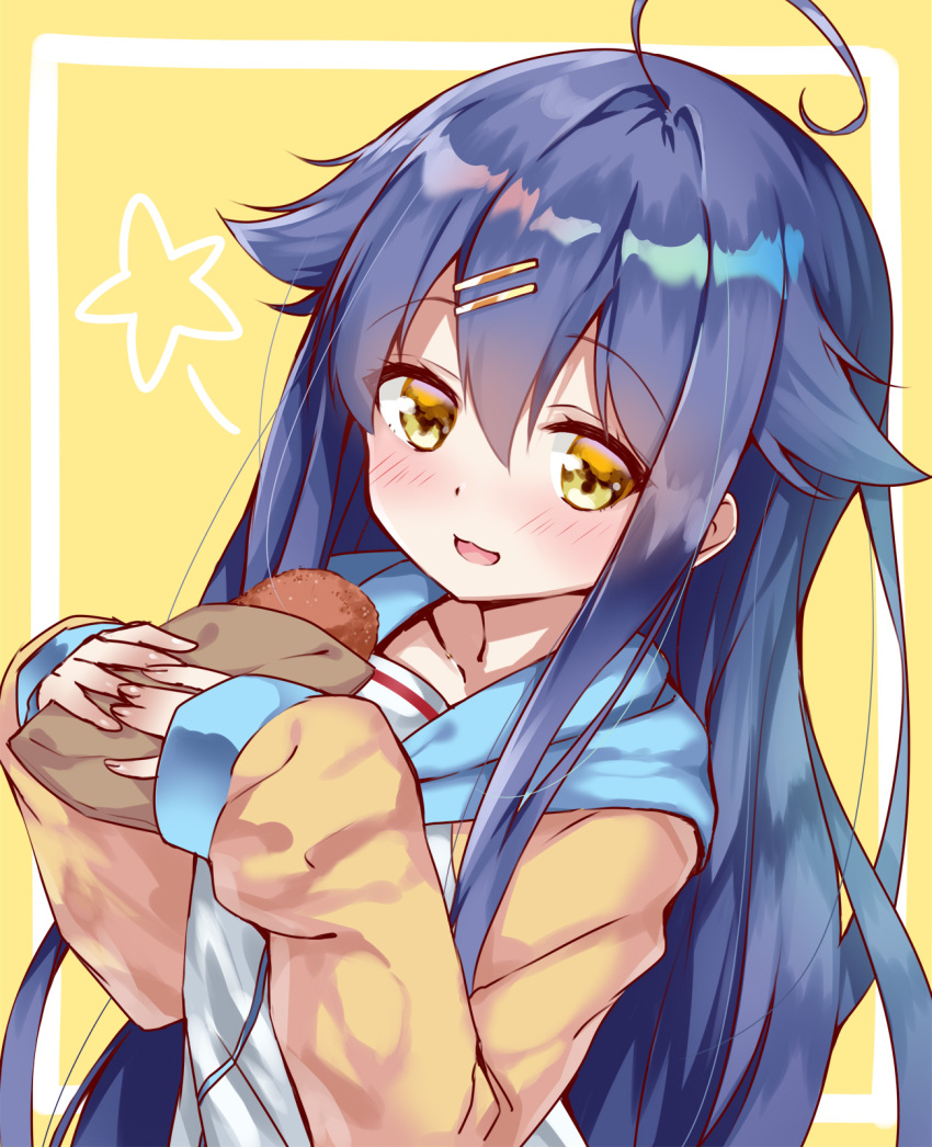 1girl ahoge blue_hair blush croquette eyebrows_visible_through_hair food hair_ornament hairclip highres hinako_note holding holding_food hood hoodie long_hair looking_at_viewer natsukawa_kuina sidelocks sleeves_past_wrists solo star upper_body very_long_hair yellow_background yellow_eyes yuuuuu_(magia-mami)