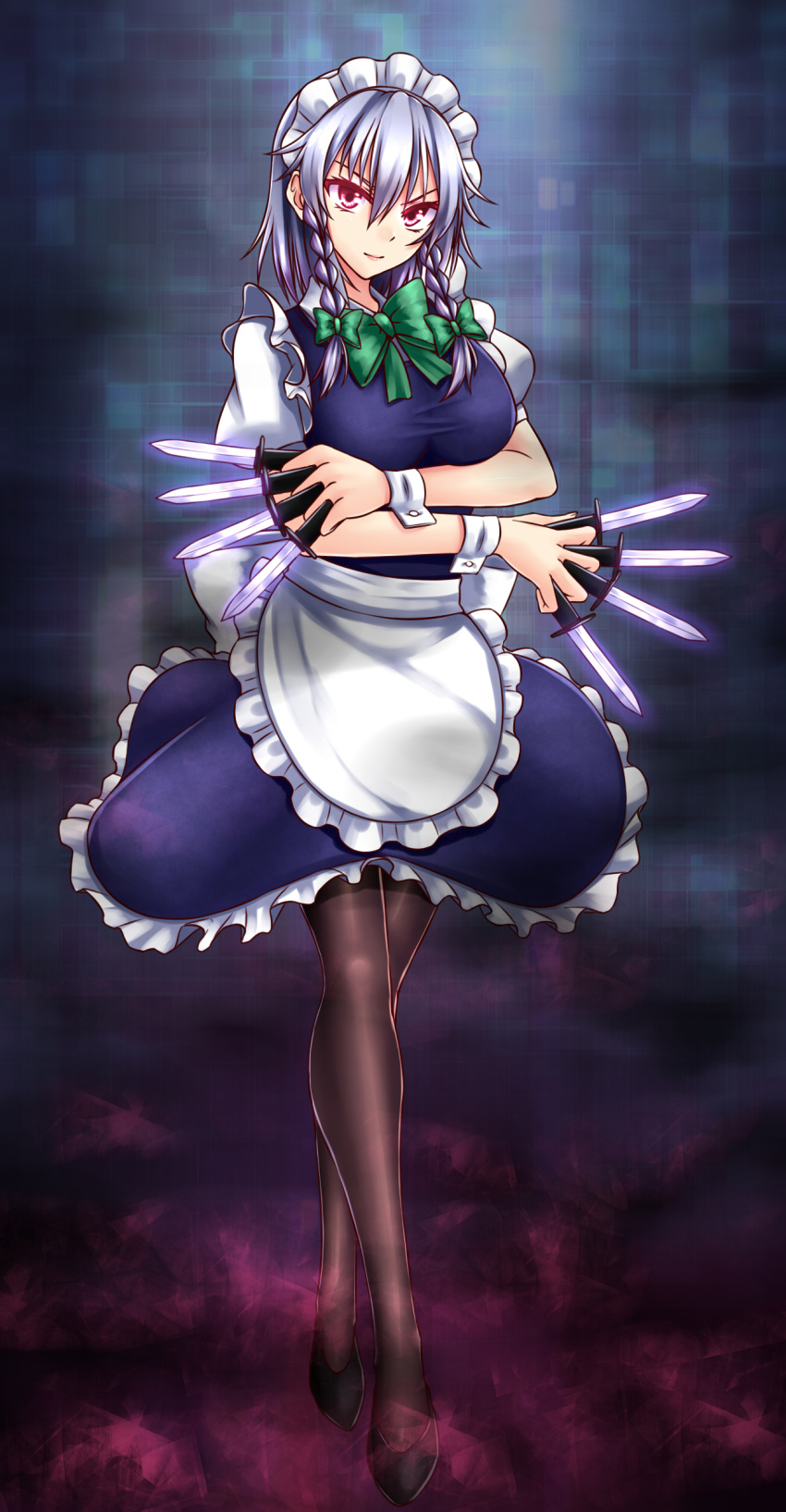 &gt;:) 1girl absurdres apron black_legwear black_shoes blue_dress bow bowtie braid breasts closed_mouth dress full_body green_bow green_bowtie hair_bow highres holding holding_knife izayoi_sakuya knife knives_between_fingers large_breasts looking_at_viewer maid maid_headdress pantyhose puffy_short_sleeves puffy_sleeves red_eyes shoes short_sleeves silver_hair smile solo standing touhou tsurime twin_braids waist_apron wrist_cuffs zeramu