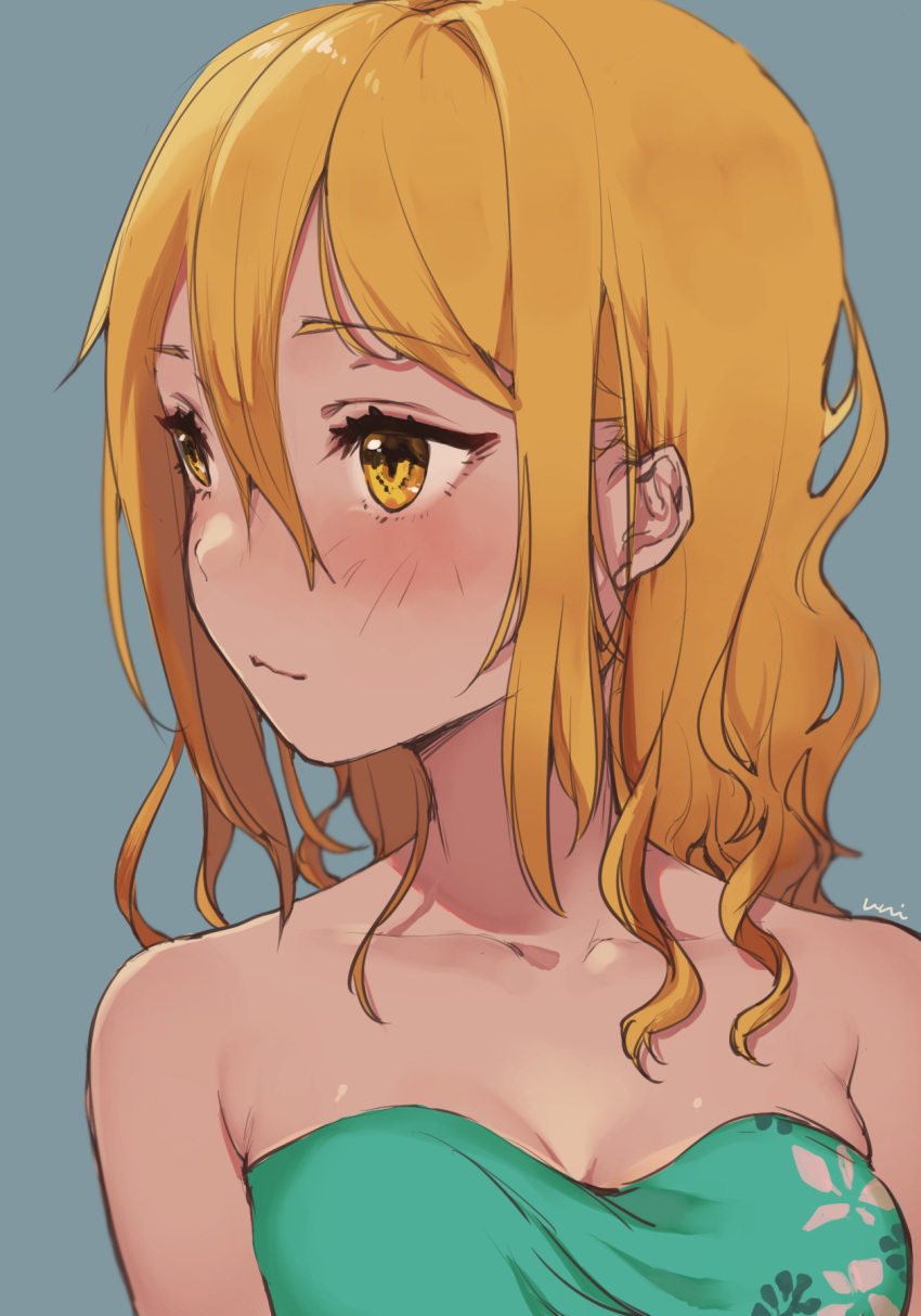 1girl artist_name bare_shoulders blush collarbone curly_hair hair_between_eyes highres long_hair looking_to_the_side orange_eyes orange_hair solo strapless uni_(melm) upper_body wavy_mouth