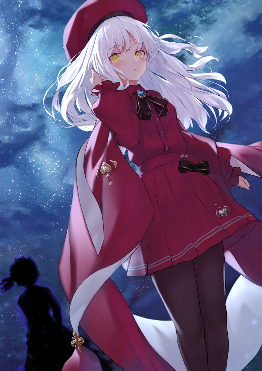 1boy 1girl avenger bangs beret black_legwear blush breasts brooch caren_hortensia caren_hortensia_(amor_caren) dress fate/grand_order fate/hollow_ataraxia fate_(series) hat highres jewelry long_hair long_sleeves looking_at_viewer neck_ribbon night night_sky pantyhose parted_lips red_dress red_headwear reuri_(tjux4555) ribbon shawl sky small_breasts star_(sky) starry_sky thighs wavy_hair white_hair yellow_eyes