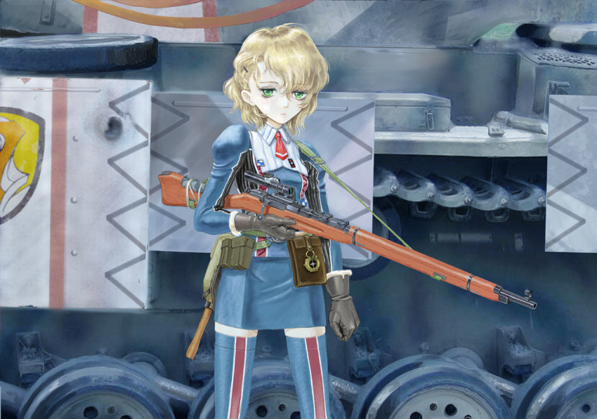 1girl blonde_hair bolt_action character_request edelweiss_(senjou_no_valkyria) green_eyes ground_vehicle gun hasegawa_takemitsu military military_vehicle motor_vehicle rifle senjou_no_valkyria short_hair tank weapon