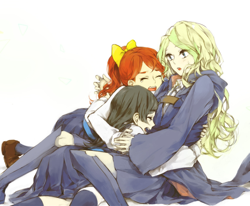 3girls barbara_(little_witch_academia) blonde_hair blue_eyes bow crying diana_cavendish group_hug hair_bow hanna_(little_witch_academia) hug kakmxxxny06 little_witch_academia multiple_girls orange_hair simple_background sweatdrop white_background yellow_bow