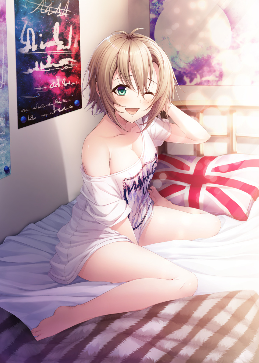 1girl ;d antenna_hair bare_shoulders barefoot bed bedroom between_legs blanket blush breasts brown_hair cleavage collarbone full_body green_eyes hand_between_legs hand_in_hair hasumi_(hasubatake39) highres idolmaster idolmaster_cinderella_girls idolmaster_cinderella_girls_starlight_stage indoors lens_flare looking_at_viewer medium_breasts messy_hair naked_shirt no_bra off_shoulder on_bed one_eye_closed open_mouth pillow poster_(object) print_pillow print_shirt shirt short_hair sitting smile solo striped sunlight t-shirt tada_riina union_jack waking_up wariza