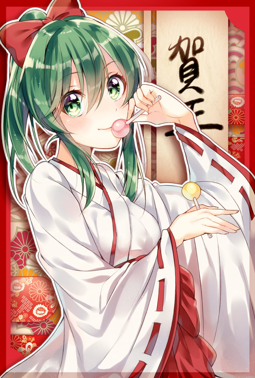 1girl blush bow eyebrows_visible_through_hair green_eyes hair_bow highres holding_lollipop japanese_clothes long_hair looking_at_viewer miko ntk_(7t5) ponytail red_bow serizawa_momoka smile solo tokyo_7th_sisters upper_body