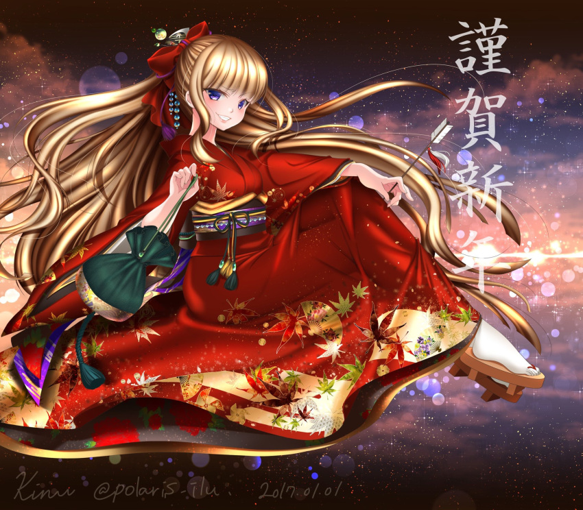 1girl alternate_costume arrow bangs beads between_fingers blonde_hair bow cagliostro_(granblue_fantasy) clouds cloudy_sky commentary_request dated eyebrows_visible_through_hair fingernails from_side full_body geta granblue_fantasy grin hair_beads hair_bow hair_ornament hair_stick hand_on_own_knee happy_new_year highres holding holding_arrow japanese_clothes kimono leaf_print long_hair long_sleeves looking_at_viewer looking_to_the_side new_year obi pouch print_kimono purple_ribbon red_bow red_kimono ribbon sash signature sky smile smirk smug solo sparkle star_(sky) starry_sky tassel translated twilight twitter_username very_long_hair violet_eyes white_legwear wide_sleeves yuitanpo