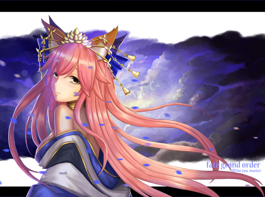 1girl absurdres animal_ears breasts detached_sleeves fate/extra fate/extra_ccc fate/grand_order fate_(series) fox_ears fox_tail highres japanese_clothes large_breasts long_hair looking_at_viewer looking_to_the_side miaoxiaohuhu pink_hair solo tail tamamo_(fate)_(all) tamamo_no_mae_(fate) very_long_hair yellow_eyes