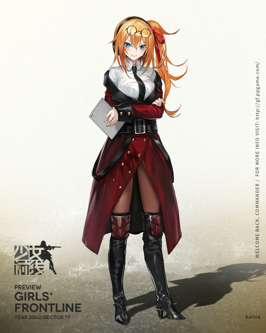1girl black_boots black_hairband black_necktie blonde_hair blue_eyes blush boots breasts copyright_name crossed_arms full_body girls_frontline glasses_on_head grey_background hair_between_eyes hair_ribbon hairband high_heels highres holding infukun knee_boots large_breasts long_hair looking_at_viewer necktie red_ribbon ribbon shirt side_ponytail smile solo standing white_shirt