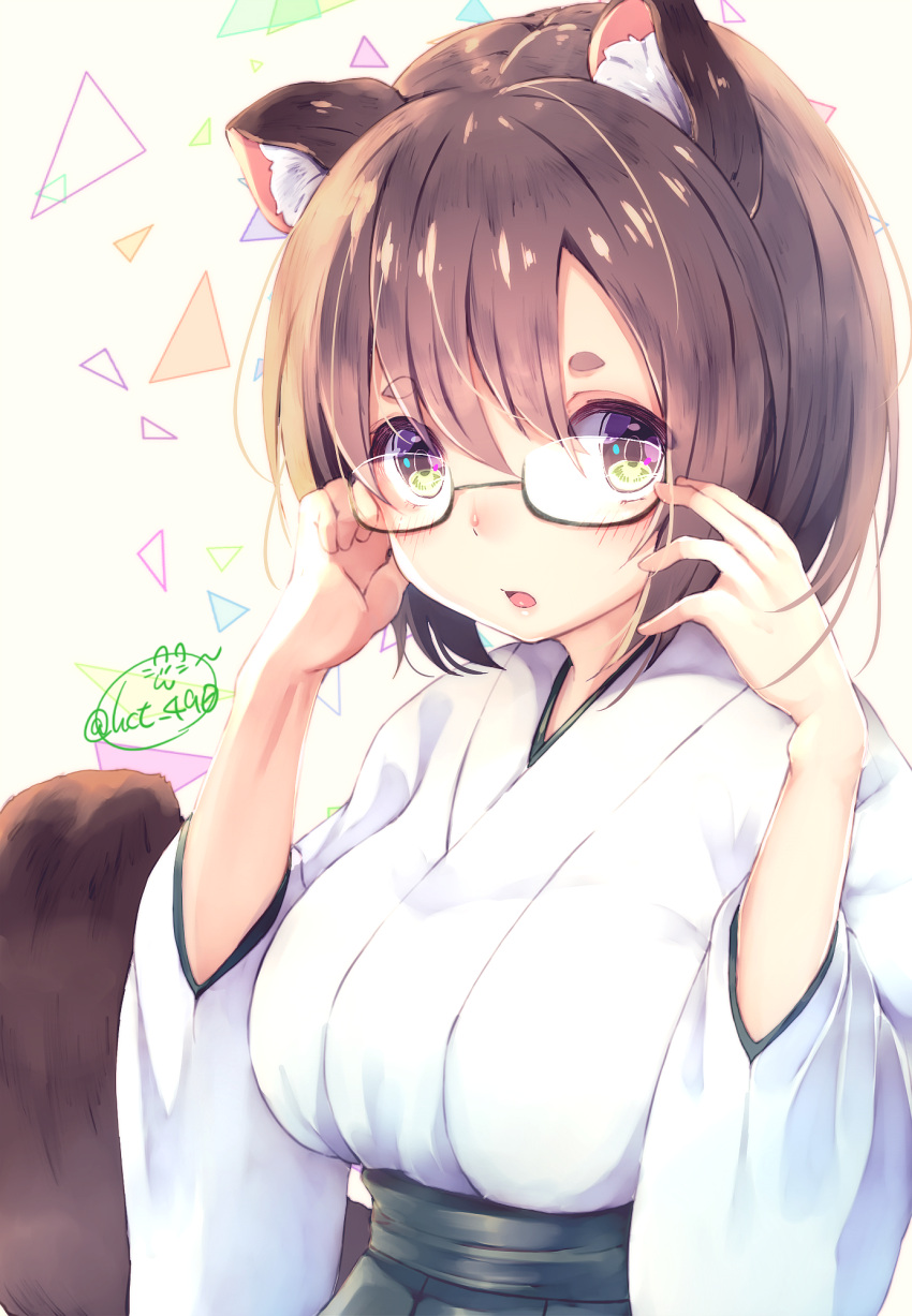 1girl adjusting_glasses animal_ears artist_name bangs black_hakama blush breasts brown_hair chita_(ketchup) eyebrows_visible_through_hair glasses green_eyes hakama highres hikimayu japanese_clothes kimono large_breasts looking_at_viewer miko open_mouth original raccoon_ears raccoon_tail semi-rimless_glasses short_hair signature solo tail triangle twitter_username upper_body white_background wide_sleeves