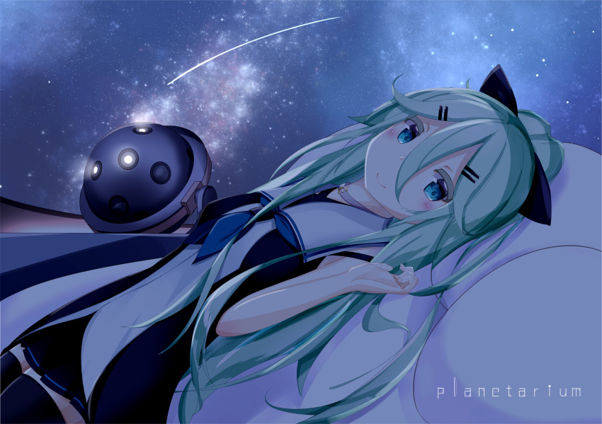 10s 1girl aqua_eyes black_legwear choker green_hair hair_between_eyes hair_ornament hair_ribbon hairclip highres kantai_collection lauryl long_hair looking_at_viewer lying night night_sky planetarium pleated_skirt ribbon school_uniform serafuku skirt sky smile solo star_(sky) starry_sky thigh-highs yamakaze_(kantai_collection) zettai_ryouiki