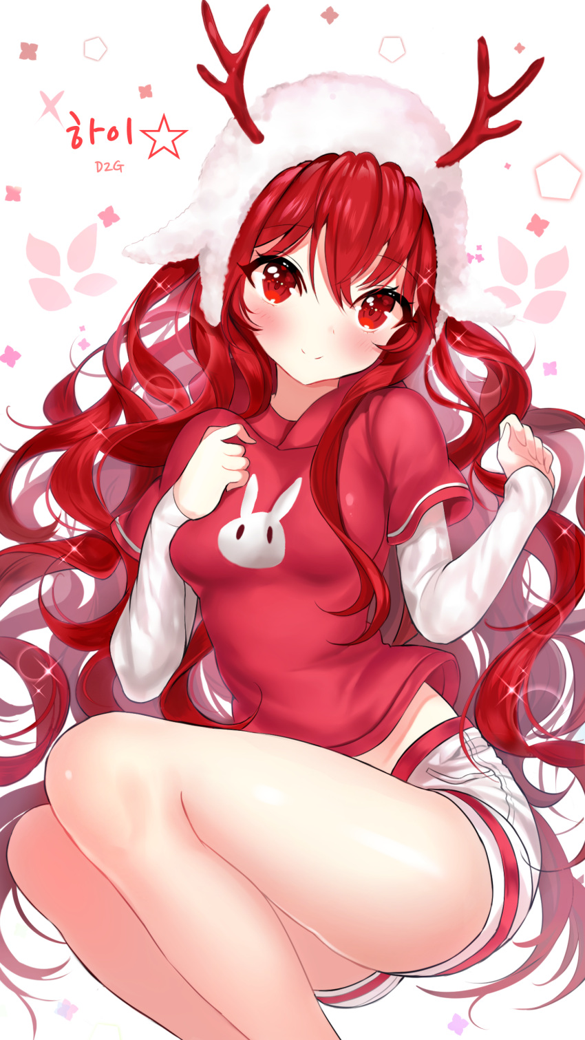 1girl absurdres blush commentary commission highres horns long_hair long_sleeves looking_at_viewer original red_eyes redhead smile solo ttaji_(pass35)