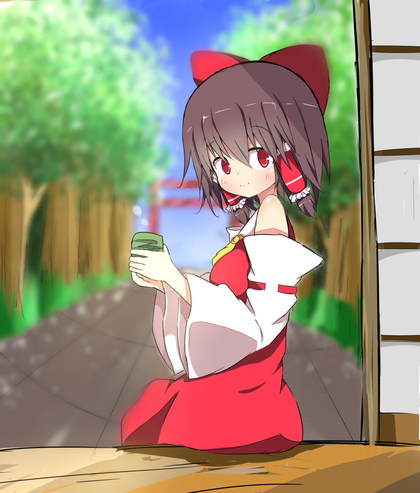 1girl absurdres akabeco blush bow brown_hair closed_mouth cookie_(touhou) detached_sleeves eyebrows_visible_through_hair hair_bow hair_tubes hakurei_reimu highres looking_at_viewer red_bow red_eyes reu short_hair sitting smile solo torii touhou tree