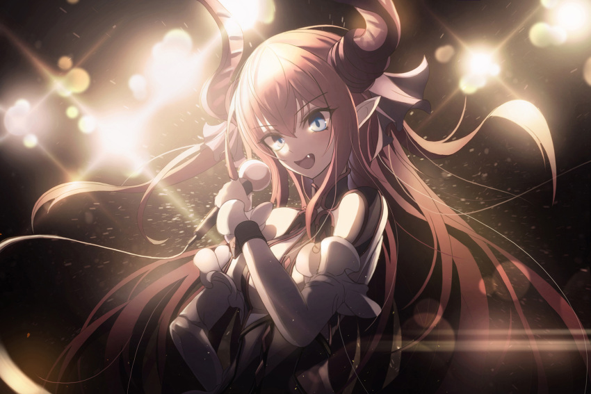 &gt;:d 1girl :d asymmetrical_horns bangs black_background blue_eyes cable detached_sleeves diffraction_spikes eyebrows_visible_through_hair fang fate/extra fate/extra_ccc fate_(series) hair_between_eyes hand_on_hip highres holding holding_microphone horns inho_song lancer_(fate/extra_ccc) lens_flare long_hair looking_at_viewer microphone open_mouth pink_hair pointy_ears sidelocks smile solo spotlight turtleneck upper_body