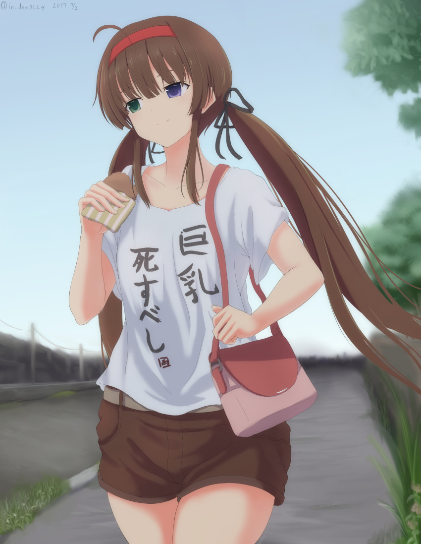 1girl absurdres ahoge bag bangs black_ribbon blue_eyes blunt_bangs blurry bread brown_hair closed_mouth clothes_writing collarbone cowboy_shot day depth_of_field food furiruno green_eyes hair_ribbon hairband heterochromia highres long_hair looking_away low_twintails outdoors ribbon ryoubi_(senran_kagura) senran_kagura senran_kagura_(series) senran_kagura_shinovi_versus shirt short_shorts short_sleeves shorts shoulder_bag sidelocks smile solo t-shirt translation_request twintails very_long_hair white_shirt