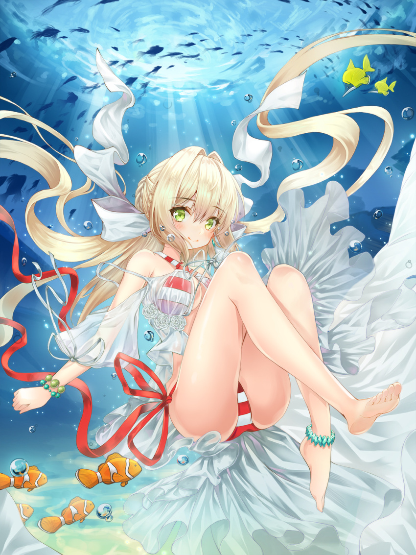 1girl anklet ass barefoot blonde_hair blush bracelet breasts bubble cleavage closed_mouth clownfish eyebrows_visible_through_hair fate/extra fate_(series) green_eyes hair_ribbon highres jewelry large_breasts long_hair looking_at_viewer mellozzo ribbon saber_extra smile solo swimsuit underwater white_ribbon