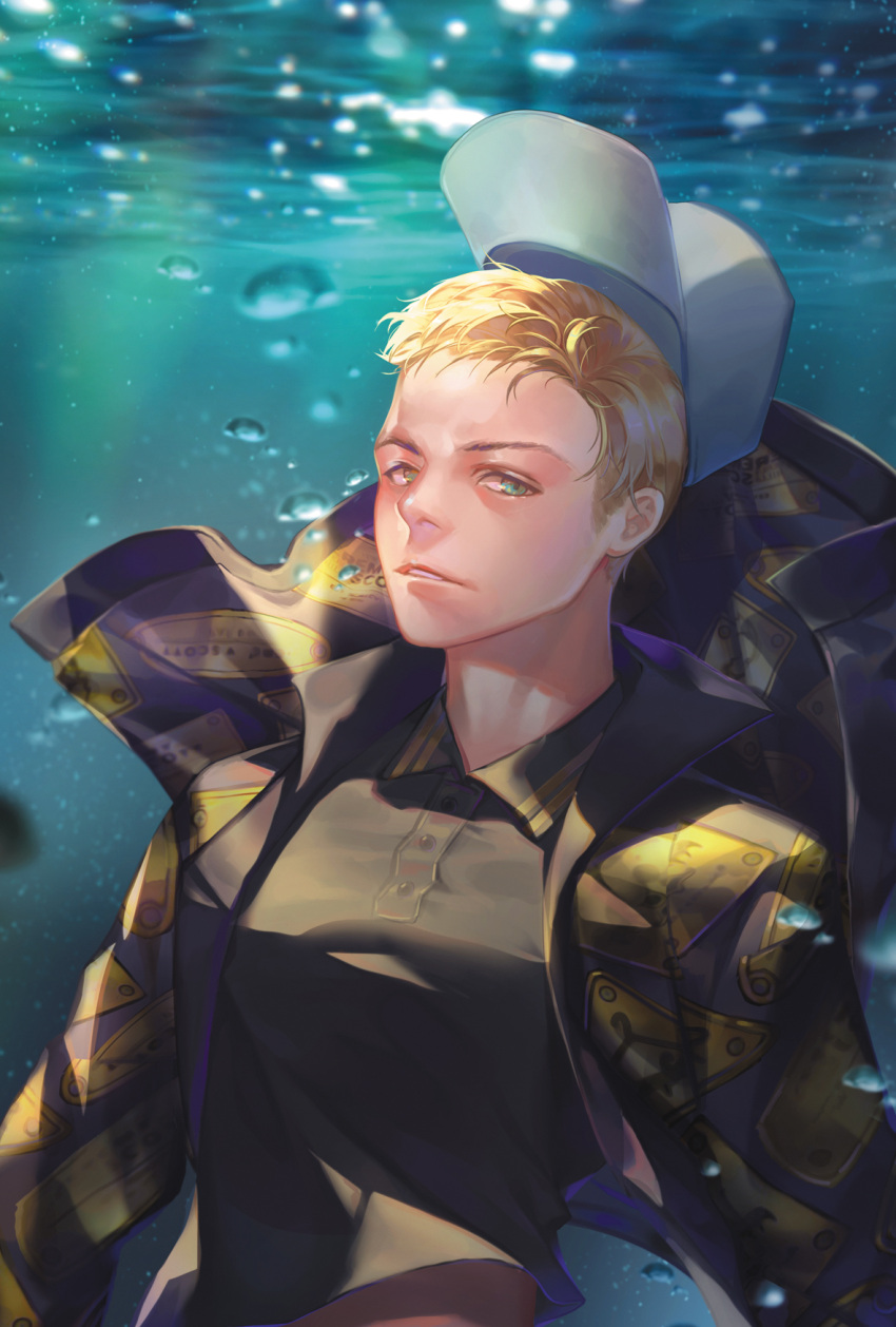1boy air_bubble awua_eyes black_shirt blonde_hair bubble grey_hat hat highres looking_at_viewer male_focus shenteita shirt solo underwater