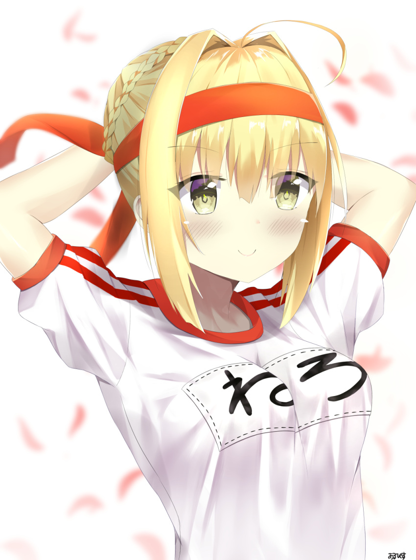 1girl 7_calpis_7 ahoge arms_behind_head blonde_hair blush breasts closed_mouth eyebrows_visible_through_hair fate/grand_order fate_(series) gym_uniform headband highres large_breasts looking_at_viewer saber_extra short_hair smile solo type-moon yellow_eyes