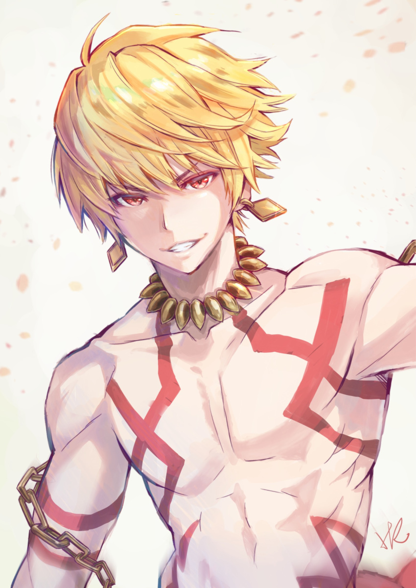 &gt;:d 1boy :d bangs blonde_hair chains commentary_request earrings enkidu_(weapon) eyebrows_visible_through_hair fate/grand_order fate_(series) gilgamesh grin highres hoshizaki_reita jewelry looking_at_viewer male_focus necklace nude open_mouth parted_lips red_eyes smile solo tattoo upper_body