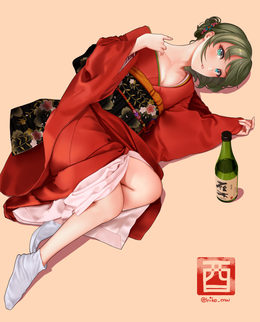 1girl absurdres blue_eyes bottle breasts cleavage eyebrows_visible_through_hair green_hair hair_ornament highres hikonyaaa idolmaster idolmaster_cinderella_girls japanese_clothes kimono looking_at_viewer lying medium_breasts obi on_side parted_lips red_kimono sash short_hair simple_background socks solo takagaki_kaede white_legwear yukata