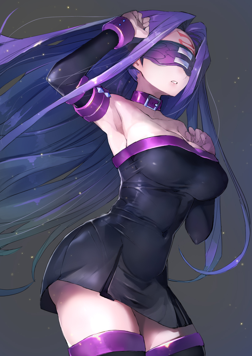 1girl arm_up armpits bare_shoulders blindfold breasts collar collarbone commentary commentary_request covered_navel dress elbow_gloves facial_mark fate/stay_night fate_(series) forehead_mark gloves grey_background highres large_breasts long_hair looking_away parted_lips purple_hair rider short_dress simple_background solo strapless strapless_dress taishi_(picchiridou) thigh-highs very_long_hair violet_eyes zettai_ryouiki