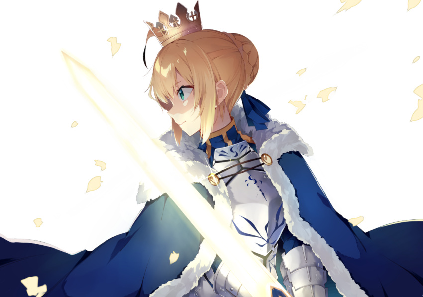 1girl ahoge armor armored_dress artoria_pendragon_(all) blonde_hair coat crown dress excalibur fate/grand_order fate/stay_night fate_(series) fighting_stance fur-trimmed_coat fur_trim gauntlets glint glowing glowing_sword glowing_weapon green_eyes hatsuko holding holding_sword holding_weapon looking_afar saber solo sparkle sword weapon