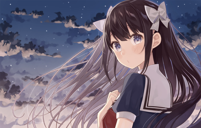 1girl bangs black_hair blouse blue_blouse blue_eyes blue_sky blush bow closed_mouth clouds cloudy_sky eyebrows_visible_through_hair floating_hair from_side hair_bow hand_on_own_chest highres long_hair looking_at_viewer looking_back nagitoki original outdoors pursed_lips school_uniform serafuku sidelocks sky solo star_(sky) starry_sky twilight upper_body very_long_hair white_bow