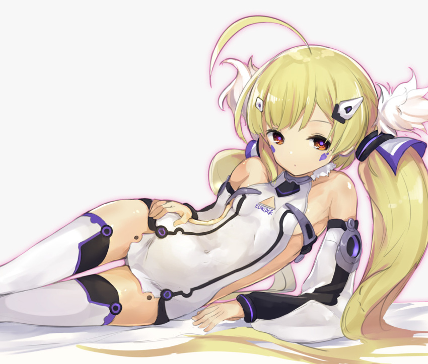 1girl ahoge arm_support asymmetrical_bangs azur_lane bangs bare_shoulders blonde_hair blush breasts character_name closed_mouth clothes_writing collarbone commentary_request covered_navel detached_sleeves eldridge_(azur_lane) grey_background hair_ornament hair_tubes hairclip hand_on_hip long_hair long_sleeves looking_at_viewer low_twintails lying midriff minutachi on_side orange_eyes purple_pupils sideboob simple_background small_breasts solo thigh-highs thigh_gap twintails white_legwear