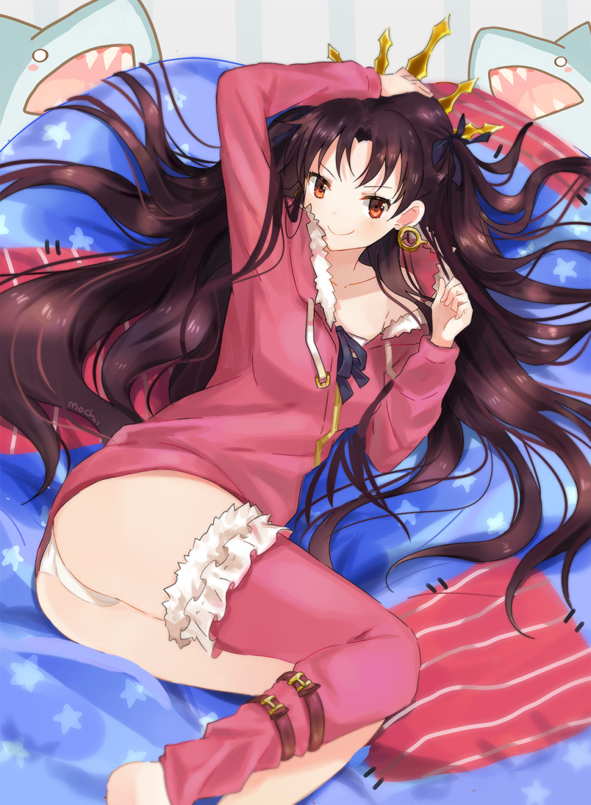 &gt;:) 1girl ass asymmetrical_legwear bangs barefoot blush brown_eyes brown_hair closed_mouth commentary crown earrings fate/grand_order fate_(series) fur_trim hand_on_own_head highres hood hoodie hoop_earrings ishtar_(fate/grand_order) jewelry leg_belt long_hair looking_at_viewer lying mochii off_shoulder on_side panties pink_hoodie shark single_thighhigh smile solo thigh-highs tohsaka_rin two_side_up underwear white_panties