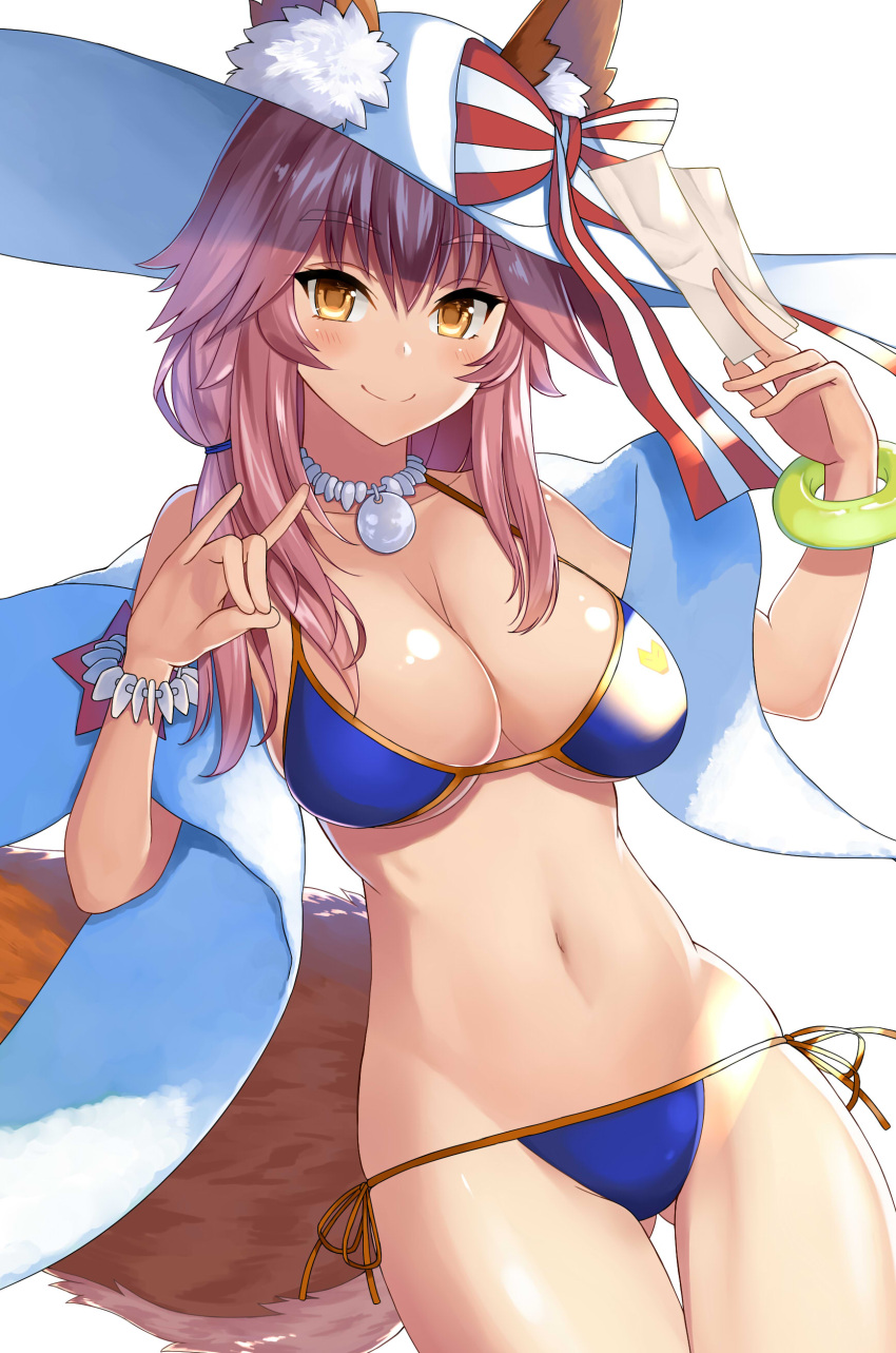 1girl absurdres animal_ears asato_(fadeless) bikini blue_bikini blush bow bracelet breasts cleavage closed_mouth eyebrows_visible_through_hair fate/grand_order fate_(series) fox_ears fox_tail hat hat_bow highres jewelry large_breasts long_hair looking_at_viewer navel necklace pink_hair side-tie_bikini simple_background smile solo striped striped_bow swimsuit tail tamamo_(fate)_(all) tamamo_no_mae_(fate) tamamo_no_mae_(swimsuit_lancer)_(fate) white_background yellow_eyes