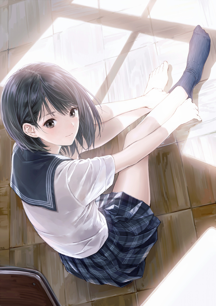 1girl absurdres barefoot black_hair blue_reflection brown_eyes feet highres huge_filesize kishida_mel looking_at_viewer looking_back no_shoes official_art pleated_skirt school_uniform serafuku shirai_hinako short_hair short_sleeves single_sock sitting skirt socks solo toes