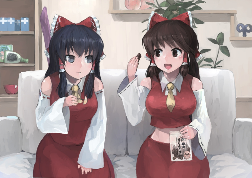 2girls black_eyes black_hair blush book bookshelf bow brown_eyes brown_hair character_request closed_mouth cookie_(touhou) couch eyebrows_visible_through_hair hair_bow hair_tubes hakurei_reimu ichiba_youichi indoors looking_at_another multiple_girls noel_(cookie) open_mouth red_bow short_hair sitting smile touhou