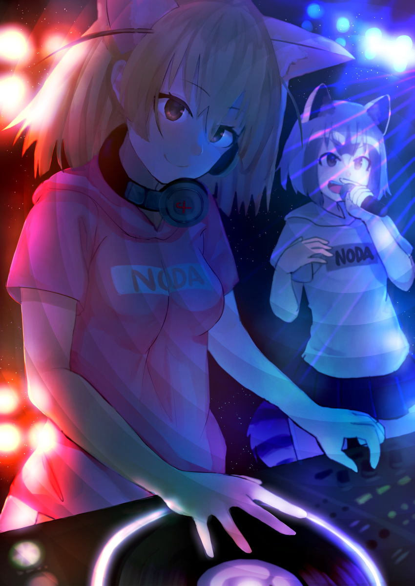 2girls absurdres alternate_costume ancolatte_(onikuanco) animal_ears backlighting bare_arms blonde_hair closed_mouth clothes_writing common_raccoon_(kemono_friends) contemporary dj eyebrows_visible_through_hair fennec_(kemono_friends) fox_ears grey_eyes grey_hair highres holding holding_microphone hood hood_down hoodie kemono_friends looking_to_the_side microphone multicolored_hair multiple_girls open_mouth orange_eyes phonograph raccoon_ears raccoon_tail record short_hair short_sleeves skirt smile stage_lights standing tail turntable upper_body white_hair