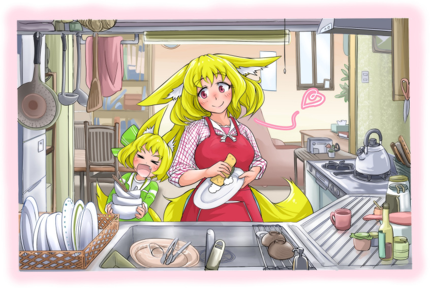&gt;_&lt; 2girls :d animal_ears apron blonde_hair blush bottle bowl chair chopsticks cup dishes doitsuken dress drinking_glass eyebrows_visible_through_hair facing_viewer fang faucet fox_ears fox_tail frying_pan green_dress heart highres house indoors kitchen knife ladle looking_at_another mother_and_daughter multiple_girls open_mouth original pink_eyes plant potted_plant scissors short_hair sink sleeves_rolled_up smile sponge standing table tail teapot washing_dishes