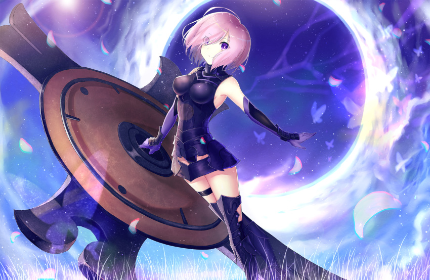 1girl ahoge armor armored_boots black_legwear black_leotard boots breasts breasts_apart day eyebrows_visible_through_hair eyes_visible_through_hair fate/grand_order fate_(series) gloves hair_over_one_eye highres holding_shield kneehighs lens_flare leotard looking_at_viewer medium_breasts outdoors outstretched_arm pink_hair purple_gloves shield shielder_(fate/grand_order) short_hair sky smile solo standing thigh-highs thigh_boots thigh_strap tokikouhime violet_eyes
