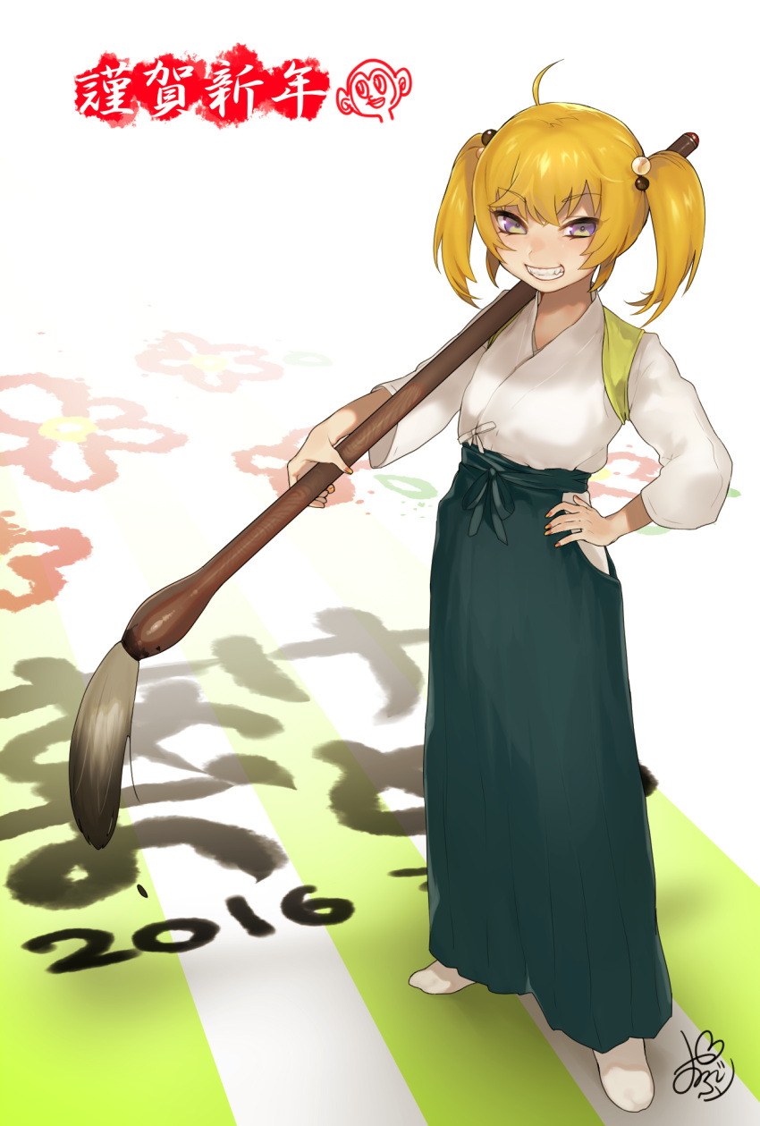 1girl ahoge bangs black_skirt calligraphy calligraphy_brush chibi_inset eyebrows_visible_through_hair fang green_eyes grin highres holding_brush japanese_clothes long_skirt looking_at_viewer medium_hair multicolored multicolored_eyes nail_polish no_shoes orange_nails original oversized_object paintbrush parted_lips sash shirt skirt smile solo standing tabi translation_request two_side_up violet_eyes white_legwear white_shirt wntame