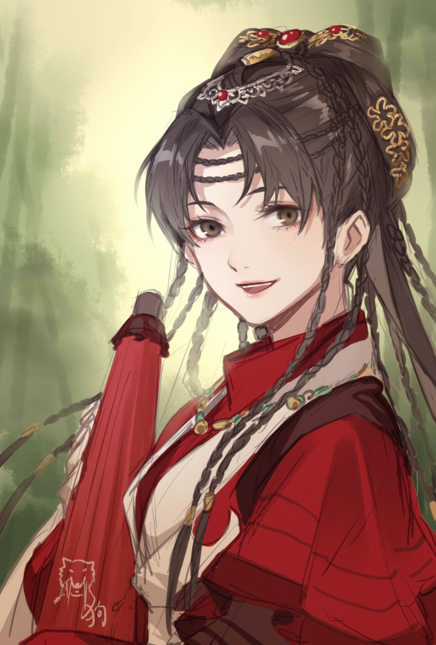 1girl bangs braid brown_eyes brown_hair commentary_request from_side highres holding holding_umbrella japanese_clothes kimono long_hair looking_at_viewer looking_to_the_side oriental_umbrella parted_bangs parted_lips red_kimono shi_er_xian smile solo umbrella