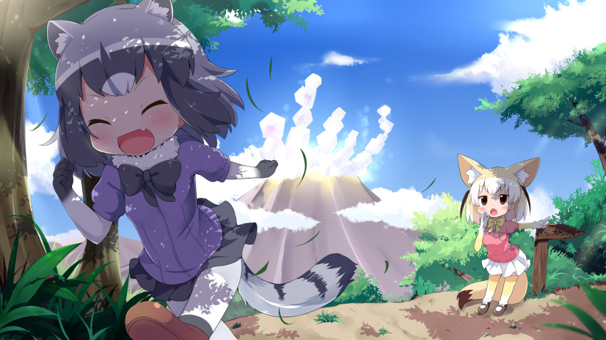2girls :d animal_ears black_hair black_neckwear blonde_hair blue_sky bow bowtie calling chibi clouds commentary_request common_raccoon_(kemono_friends) day extra_ears fang fennec_(kemono_friends) fox_ears fox_tail fur_collar grey_hair highres kemono_friends makuran medium_hair multicolored_hair multiple_girls nature open_mouth outdoors pointing raccoon_ears raccoon_tail running sandstar sky smile sunlight tail tree volcano white_hair