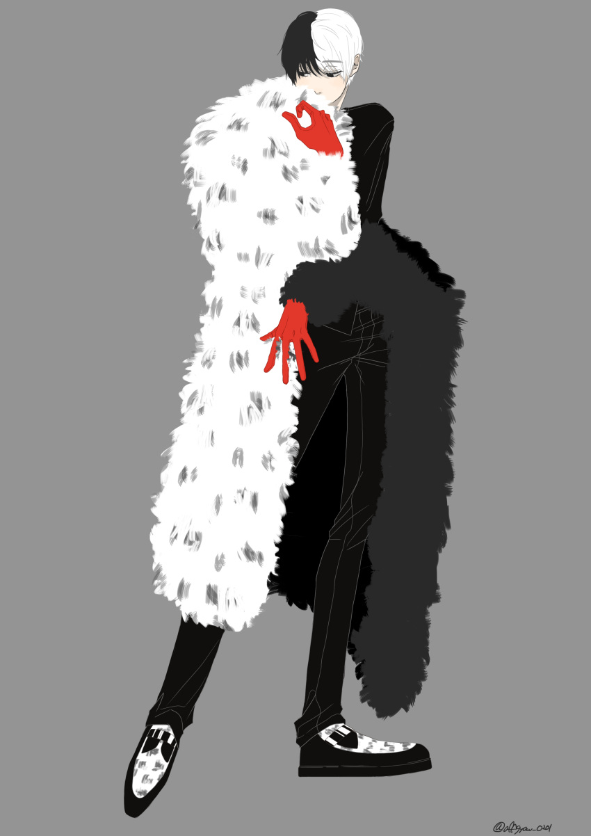 101_dalmatians 1boy absurdres adapted_costume cosplay covered_mouth cruella_de_vil cruella_de_vil_(cosplay) formal fur_coat gloves grey_background highres looking_away male_focus multicolored_hair offgyawa_0201 red_gloves simple_background solo suit twitter_username yoshizawa_ryou