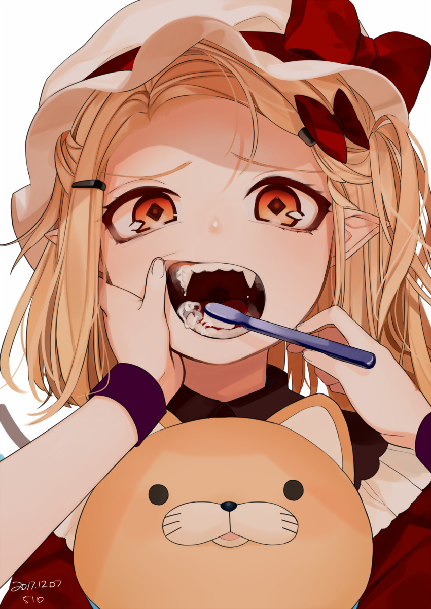 1girl artist_name blonde_hair bow brushing_teeth dated fangs fingernails flandre_scarlet gotoh510 hair_ornament hairclip hat hat_bow highres long_hair looking_at_viewer mob_cap open_mouth pointy_ears red_bow red_eyes signature simple_background solo_focus stuffed_toy toothbrush touhou upper_body white_background white_hat wings wristband