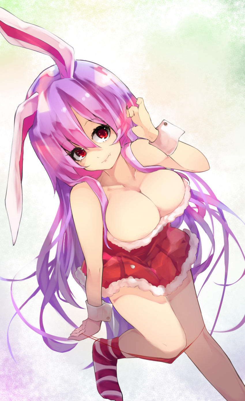 1girl alternate_costume animal_ears bare_arms bare_legs bare_shoulders breasts chiroru_(cheese-roll) cleavage closed_mouth hair_between_eyes highres large_breasts long_hair looking_at_viewer pink_hair rabbit_ears red_eyes red_legwear reisen_udongein_inaba santa_costume smile socks solo striped striped_legwear touhou very_long_hair wrist_cuffs