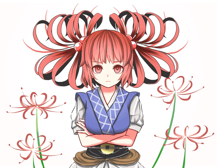 1girl bangs closed_mouth commentary_request crossed_arms expressionless eyebrows_visible_through_hair flower hair_bobbles hair_ornament highres japanese_clothes looking_at_viewer onozuka_komachi peroponesosu. red_eyes redhead sash simple_background solo spider_lily touhou upper_body white_background