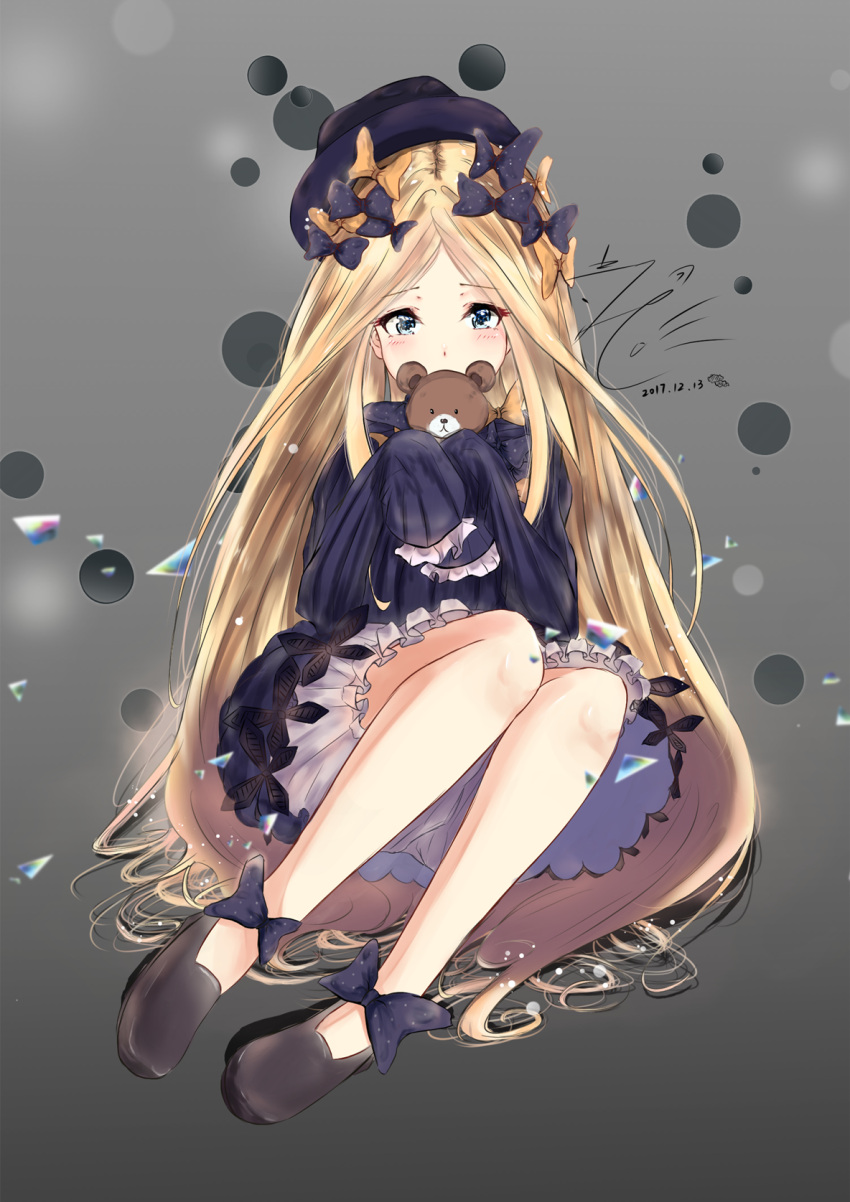 1girl abigail_williams_(fate/grand_order) bangs black_bow black_dress black_footwear black_hat blonde_hair bloomers blue_eyes blush bow butterfly commentary_request covered_mouth dated dress eyebrows_visible_through_hair fate/grand_order fate_(series) grey_background hair_bow hat highres holding holding_stuffed_animal long_hair long_sleeves looking_at_viewer orange_bow parted_bangs polka_dot polka_dot_bow signature sitting sleeves_past_wrists solo stuffed_animal stuffed_toy teddy_bear teratsuki underwear very_long_hair white_bloomers