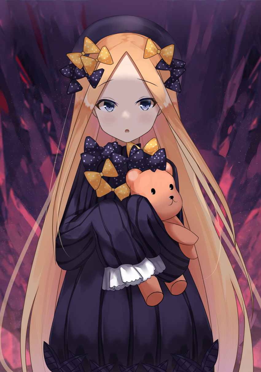 1girl :o abigail_williams_(fate/grand_order) absurdres bangs black_bow black_dress black_hat blonde_hair blue_eyes bow butterfly commentary_request dress eyebrows_visible_through_hair fate/grand_order fate_(series) forehead hair_bow hat highres long_hair long_sleeves looking_at_viewer nagisa_(pixiv17634981) object_hug orange_bow parted_bangs parted_lips polka_dot polka_dot_bow sleeves_past_wrists solo stuffed_animal stuffed_toy teddy_bear very_long_hair
