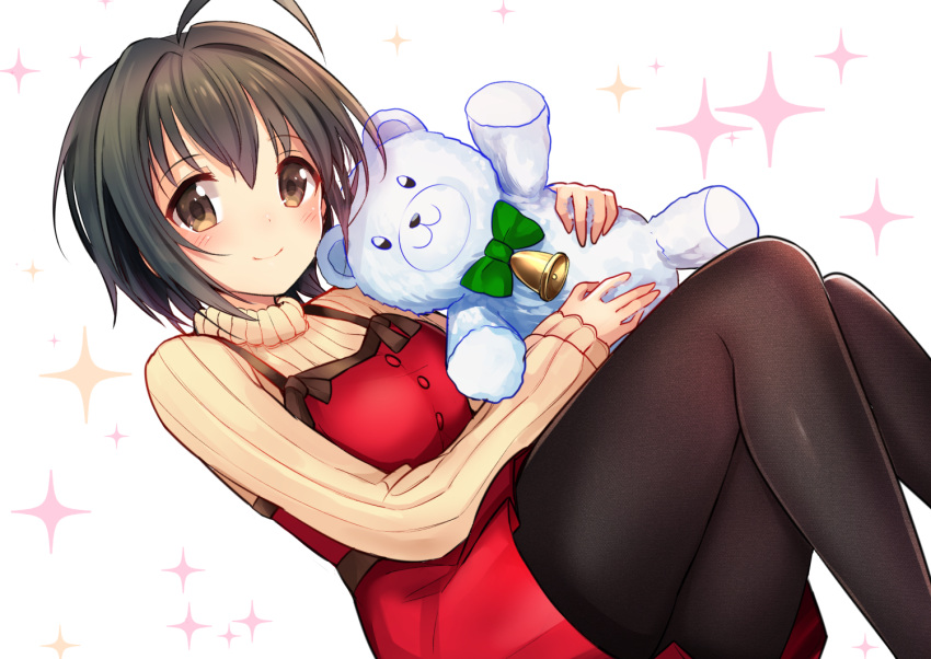 1girl ahoge bangs bell black_hair black_legwear blush bow brown_eyes closed_mouth commentary_request dress eyebrows_visible_through_hair green_bow hair_between_eyes hair_intakes holding holding_stuffed_animal idolmaster idolmaster_cinderella_girls kohinata_miho long_sleeves looking_at_viewer pantyhose red_dress short_hair sleeves_past_wrists smile solo sparkle stuffed_animal stuffed_toy sweater teddy_bear thighband_pantyhose u_rin white_background