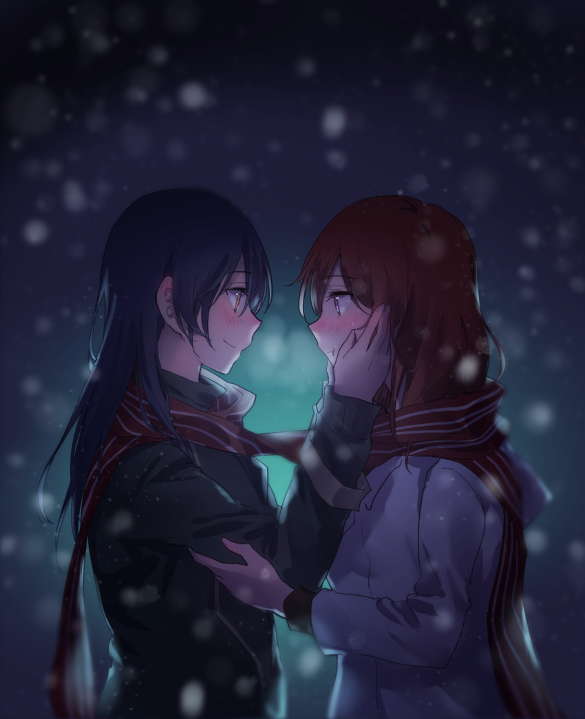 2girls bangs blue_hair blush coat commentary_request hair_between_eyes hands_on_another's_face highres long_hair looking_at_another love_live! love_live!_school_idol_festival love_live!_school_idol_project multiple_girls nishikino_maki pout red_scarf redhead scarf shared_scarf snowing sonoda_umi striped striped_scarf violet_eyes walluku yellow_eyes