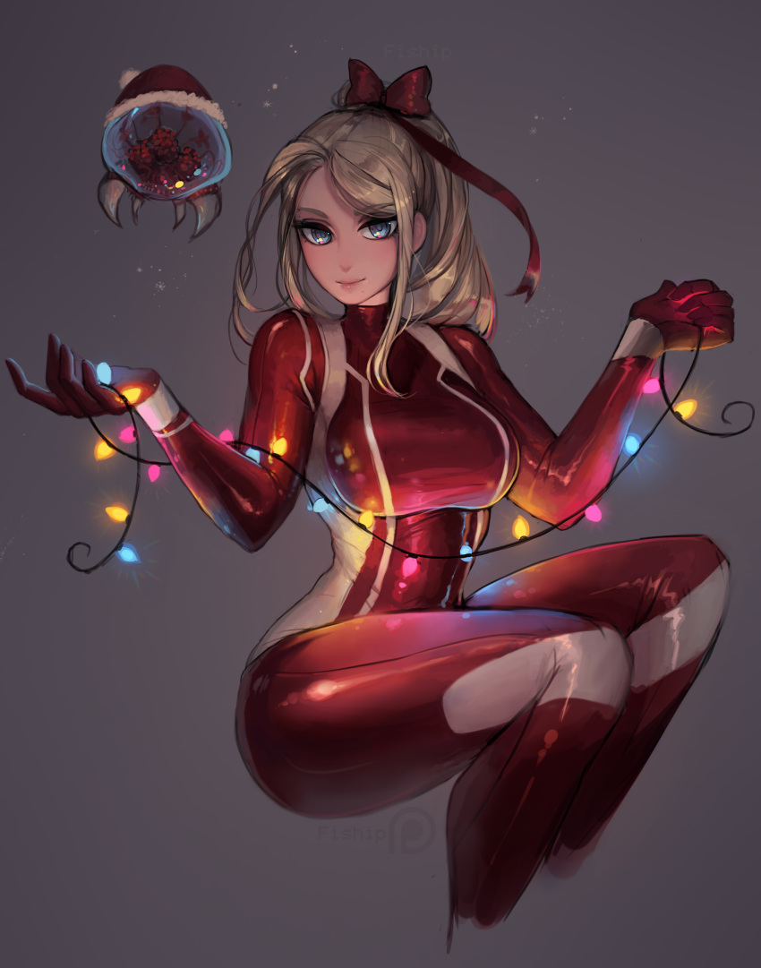 1girl absurdres adapted_costume bangs blonde_hair blue_eyes bodysuit breasts christmas christmas_lights closed_mouth commentary cropped_legs eyebrows_visible_through_hair grey_background hair_ribbon hands_up highres invisible_chair large_breasts lips long_hair looking_at_viewer matilda_vin metroid metroid_(creature) patreon_logo patreon_username pink_lips ponytail red_bodysuit red_ribbon ribbon samus_aran simple_background sitting smile solo